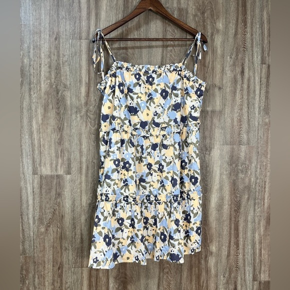 NWOT Rails Caralyn Dress in Mod Floral - Picture 3 of 10
